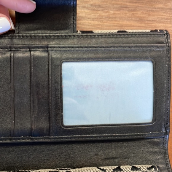 EXCELLENT condition! Coach signature black wallet - Picture 8 of 9